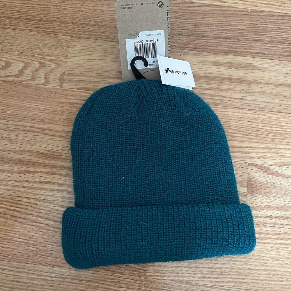 🔥 NWT Nike ACG unisex teal Knit Beanie-A Must Have/ Quick Sale - Picture 2 of 2